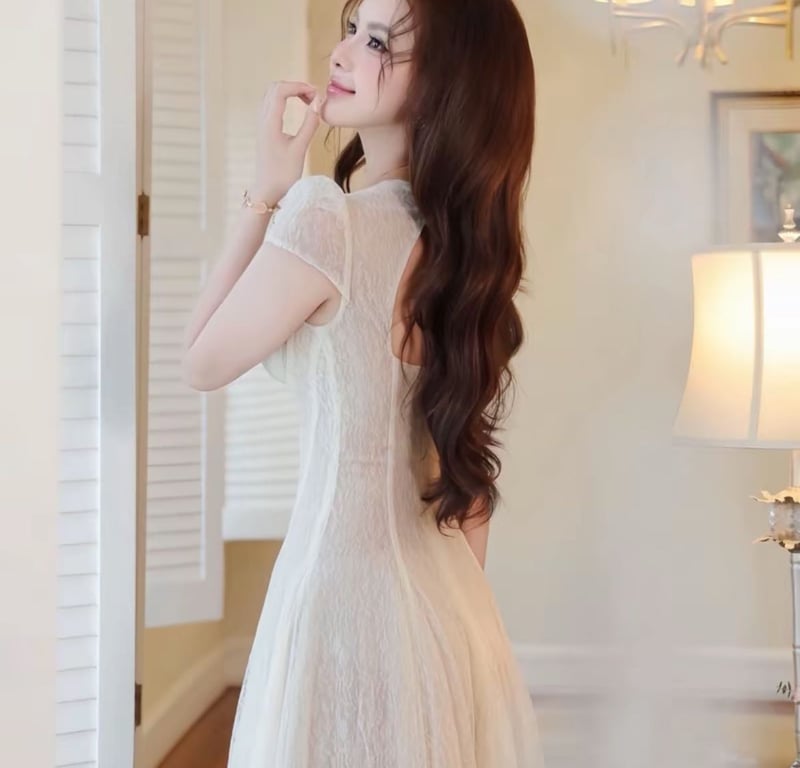 Đầm ren dự tiệc 3 lớp kem
