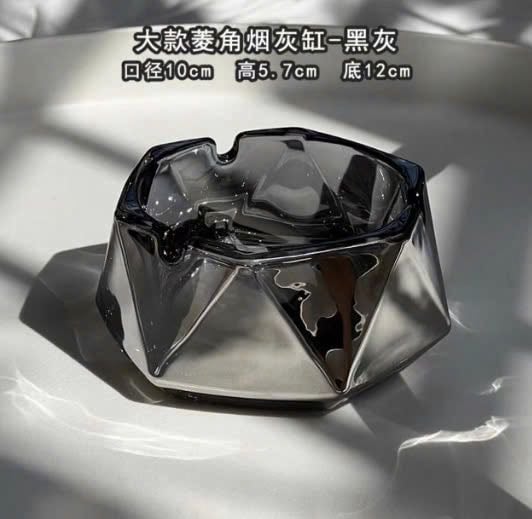 GẠT TÀN THUỐC PHA LÊ