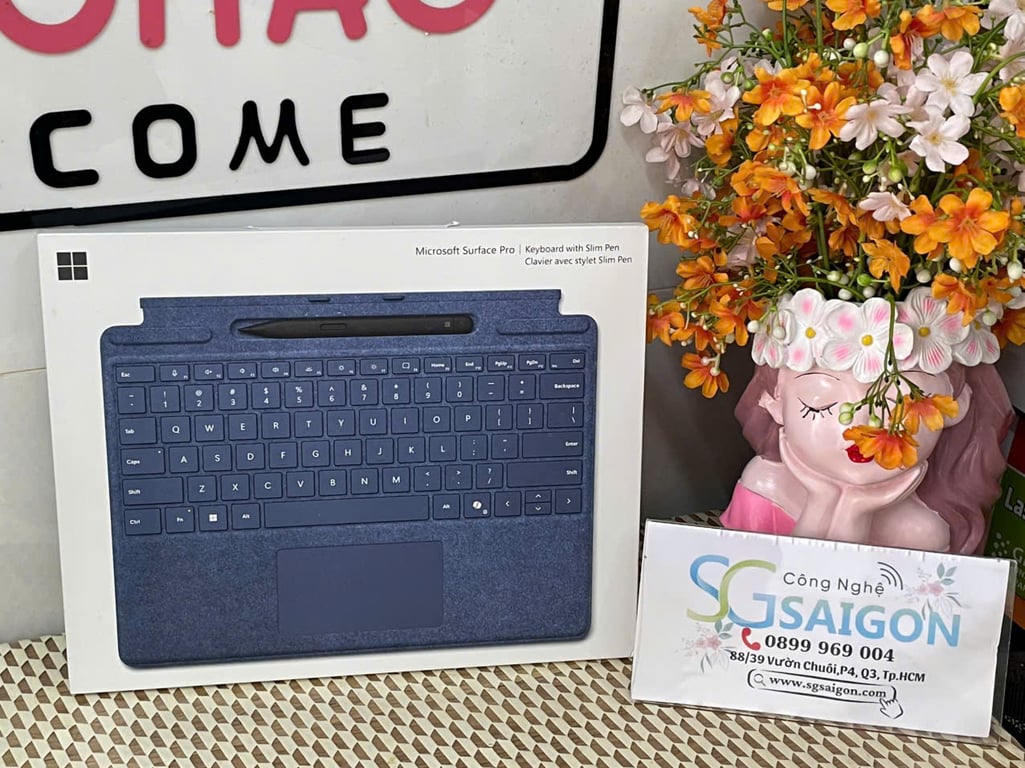 Combo Bao gồm Bàn phím có khe bút + Bút ( For Surface Pro 2024 Copilot Key )Surface Pro Signature Keyboard with Slim Pen 2