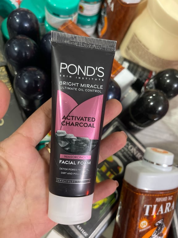 Srm  POND'S đen nhỏ