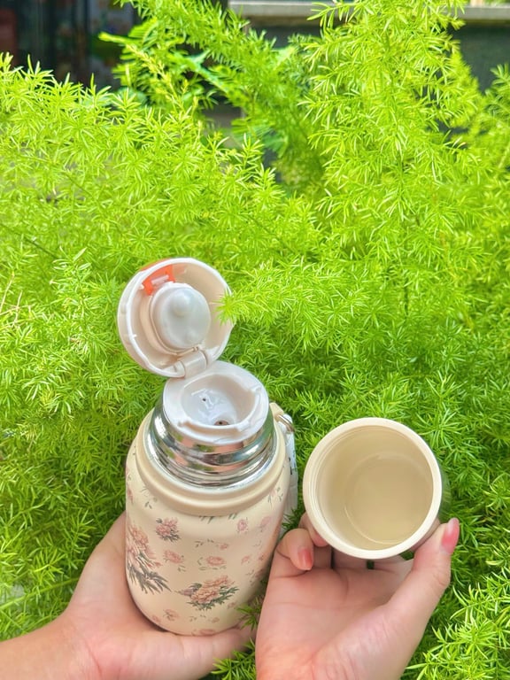 BÌNH GIỮ NHIỆT HOA NHÍ 600ML