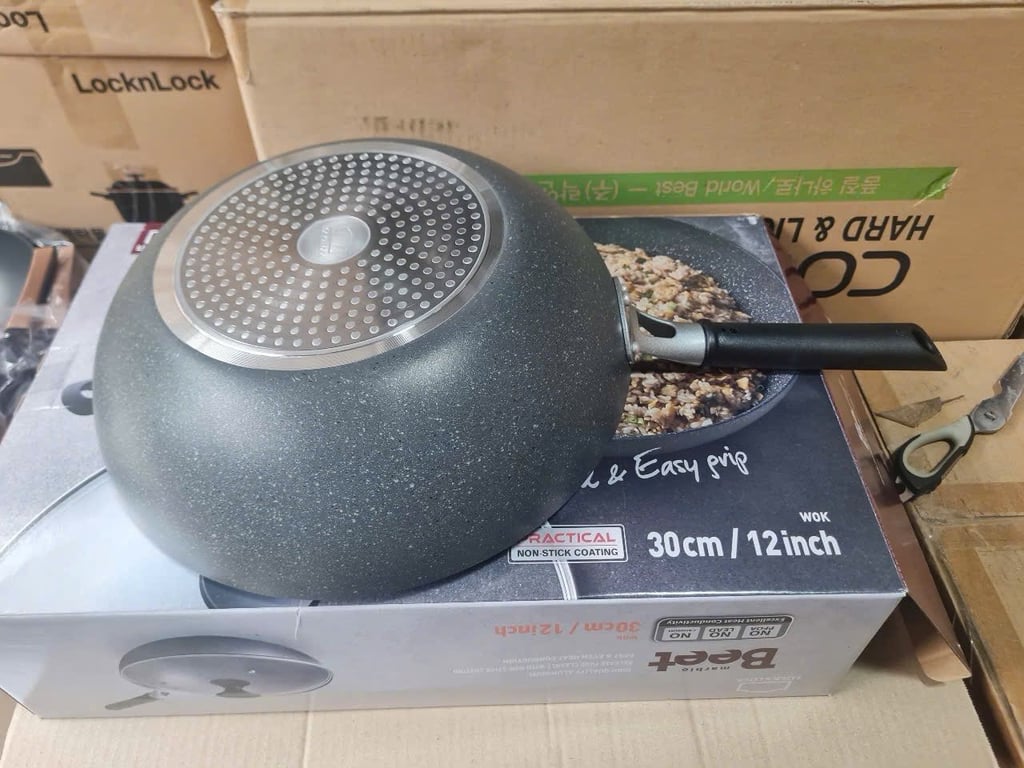 CHẢO CHỐNG DÍNH SIZE LỚN KÈM NẮP BEET MARBLE WOK LOCKNLOCK LED4306M - 30CM