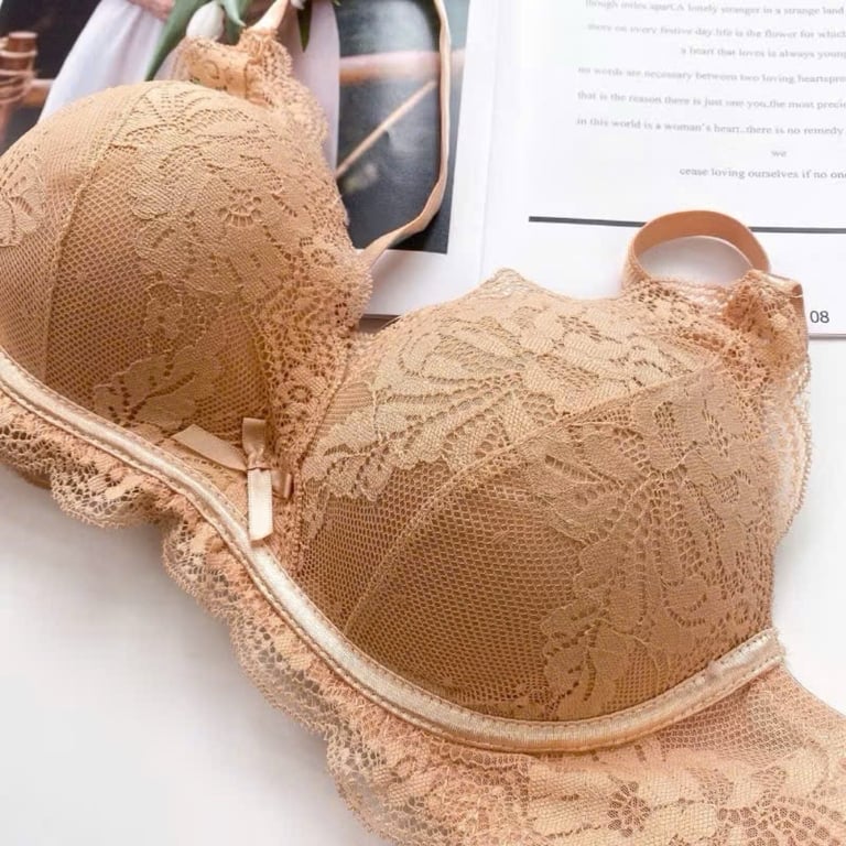 Áo Lót Xuất Nhật Đệm Mỏng Không Gọng Dáng Vát Ôm Ngực