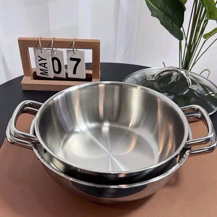Nồi hai quai liền khối Lunkai 24/26cm