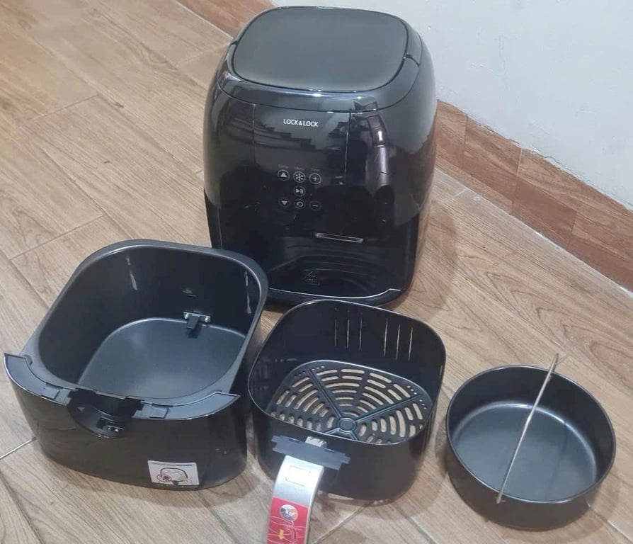 NỒI CHIÊN KHÔNG DẦU ĐIỆN TỬ LOCK&LOCK ECF300 dung tích 3L