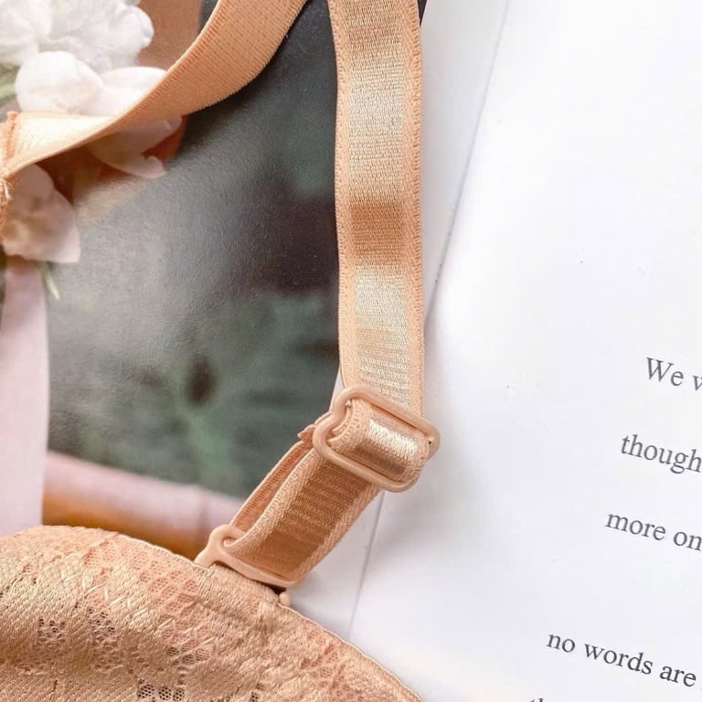 Áo Lót Xuất Nhật Đệm Mỏng Không Gọng Dáng Vát Ôm Ngực