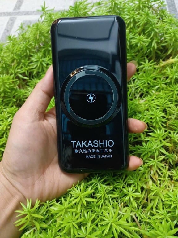 Sạc dự phòng không dây TAKASHIO nội địa Nhật - Made in Japan dung lượng 20.000mAh.