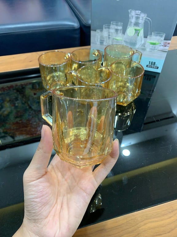 Set 7 món bình cốc thuỷ tinh kim cương hổ phách (6 cốc +1 bình)