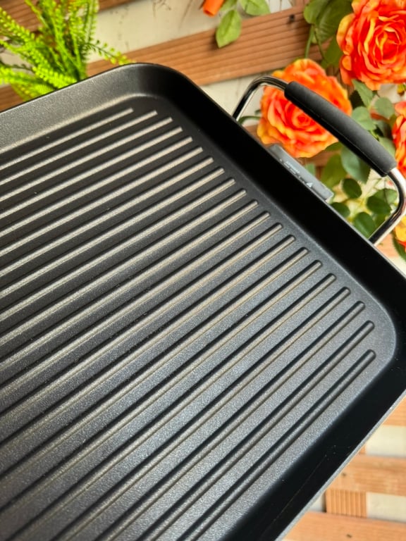 Vỉ nướng điện chống dính F019C VOGT 1500W mặt nướng lớn