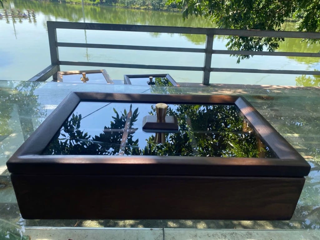 KHAY MỨT TẾT GỖ SỒI sơn inchem của Đức KÈM NẮP KÍNH bao đẹp bao xịn