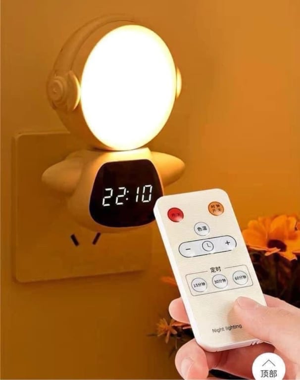 ĐÈN NGỦ PHI HÀNH GIA