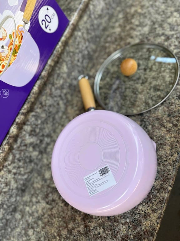 QUÁNH XỊN HÀNG KM NUTIFOOD 20CM