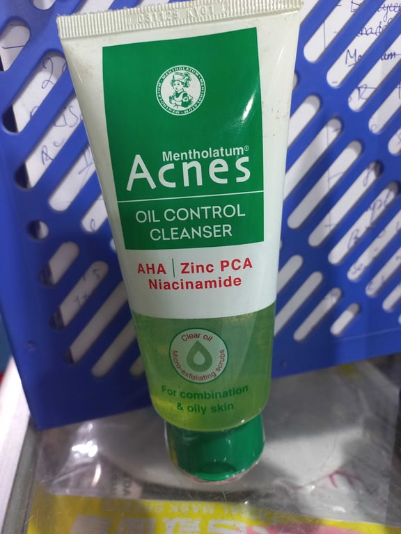 Srm Acnes kiềm dầu lớn