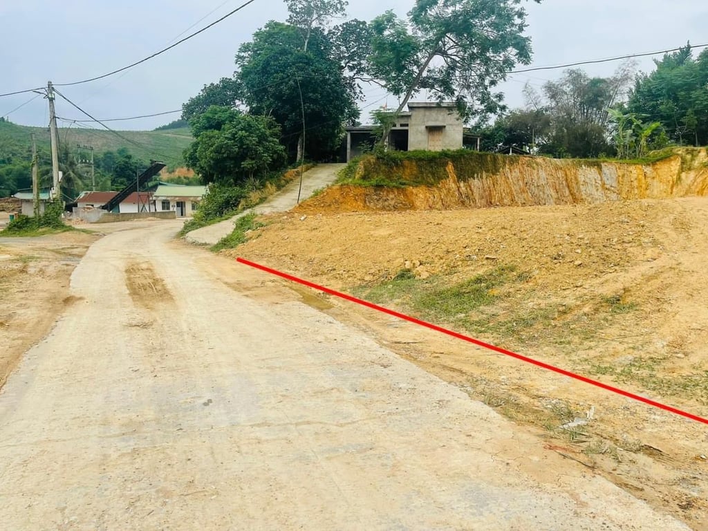 360m2 có 300m đất ở tại xã Bảo Hiệu, Yên Thuỷ, Hoà Bình