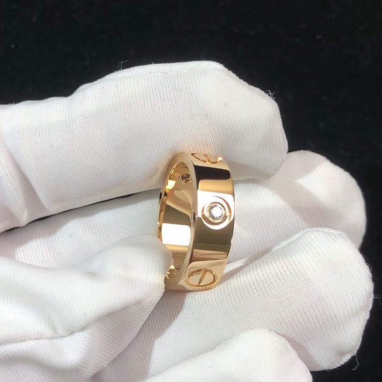 Nhẫn Cartier Love 4