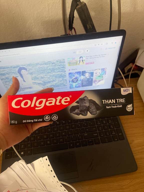 Colgate than hoạt tính lốc /6tube