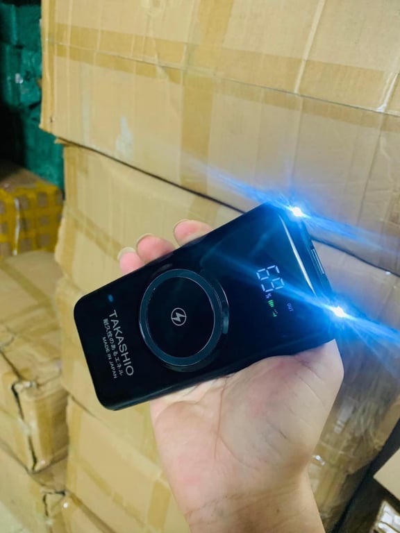 Sạc dự phòng không dây TAKASHIO nội địa Nhật - Made in Japan dung lượng 20.000mAh.