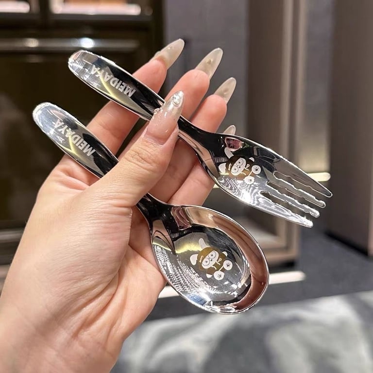 Sét Thìa Dĩa Cho Bé Ăn Dặm Kèm Hộp Đựng