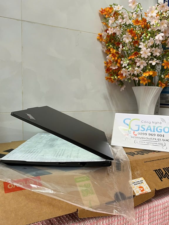 Laptop Lenovo ThinkPad E14 Gen 5 21JK006HVA (Intel Core i7-1355U/ 16GB/ 512GB/ Intel Iris Xe/ 14 inch WUXGA/ No OS/ Đen)