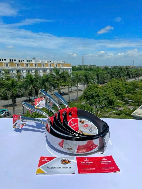 Phạm Hoài (shop mẹ Út)