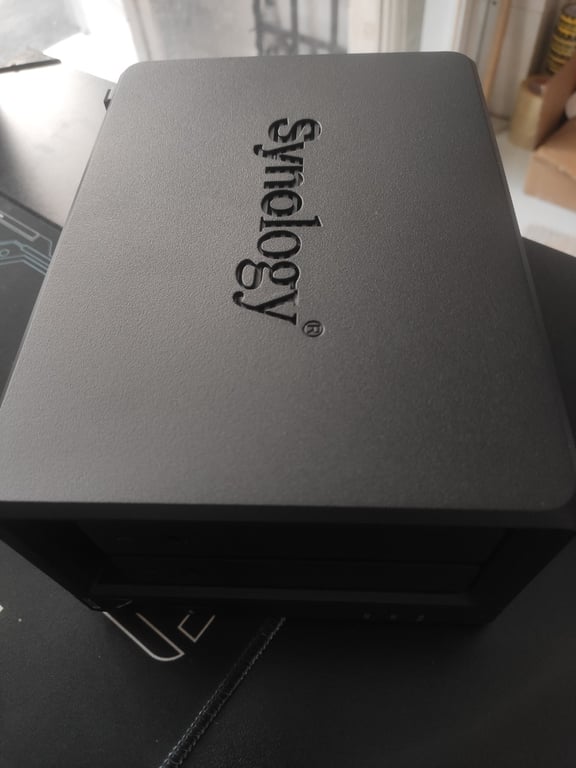 Thiết Bị Lưu Trữ Mạng NAS Synology DS723+