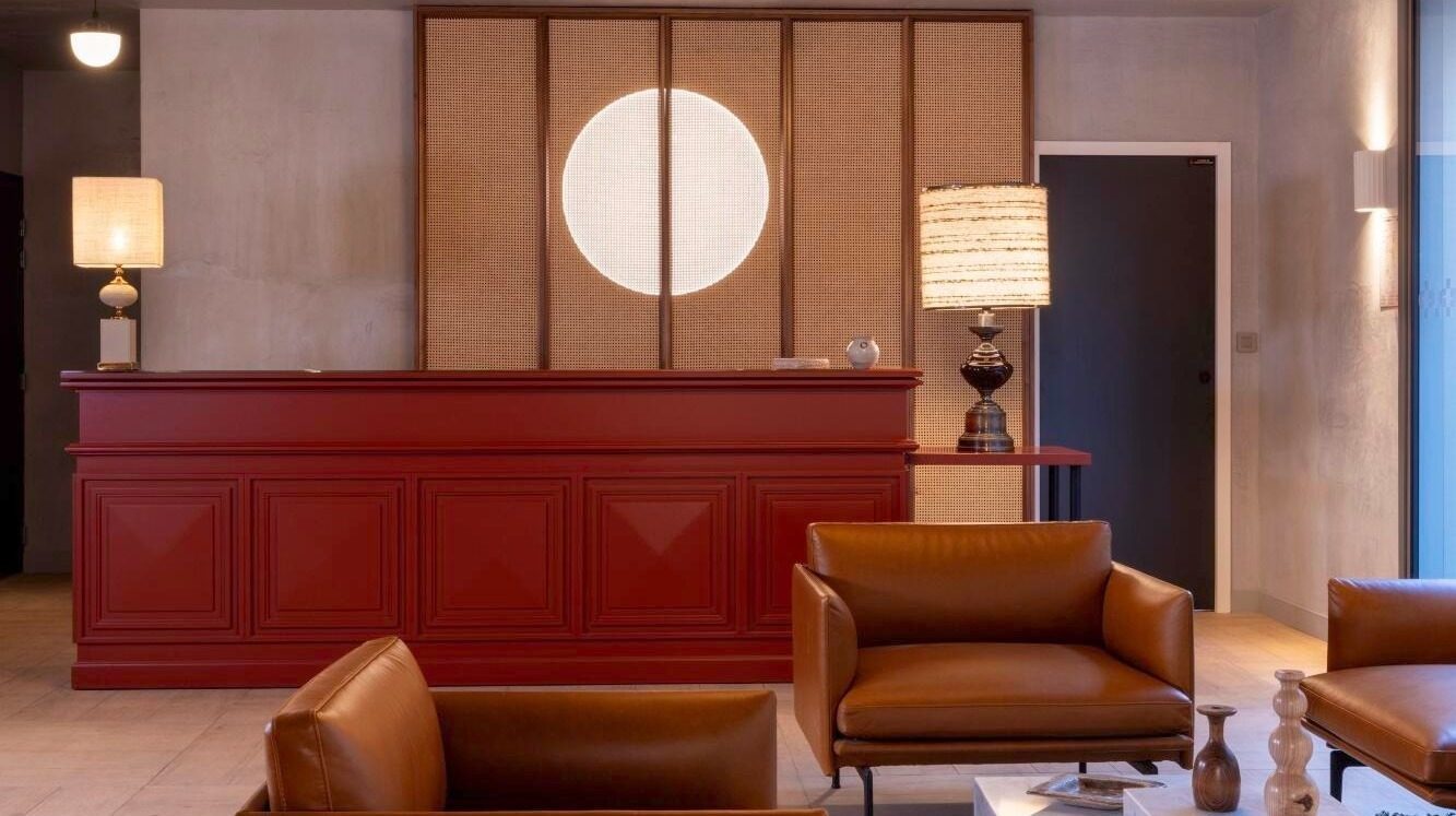 Le lobby de l’hôtel Pilgrim à Paris