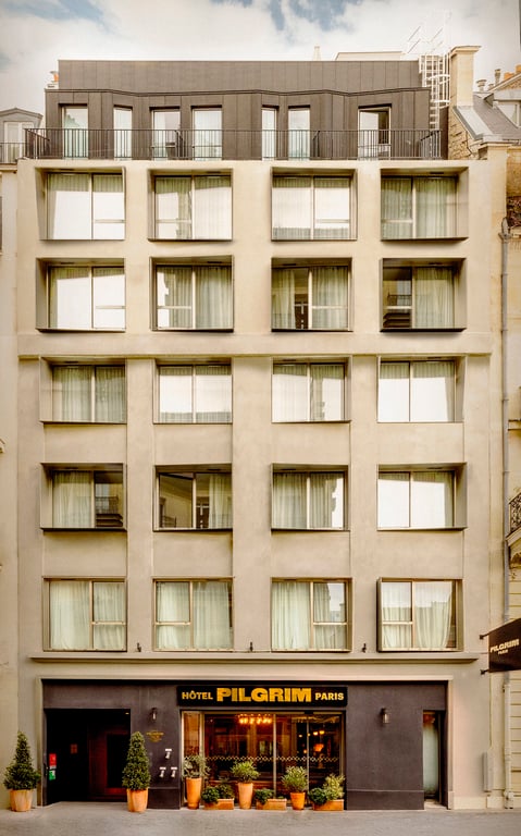 Façade de l’hôtel Pilgrim à Paris