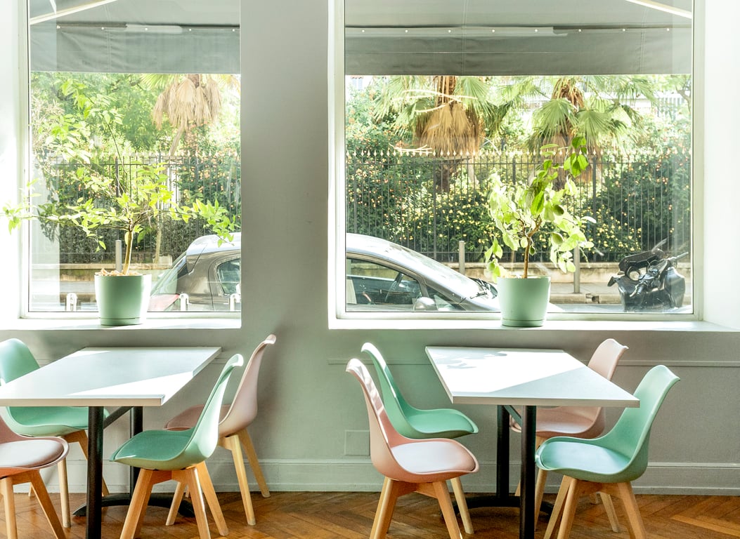 Aria, Nice: breakfast room opening onto the garden