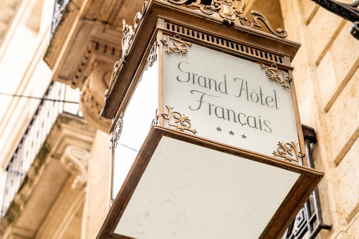 Grand Hôtel Français, Bordeaux: Grand Hôtel Français sign