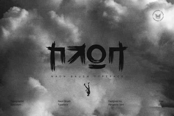 Naon Brush Typeface