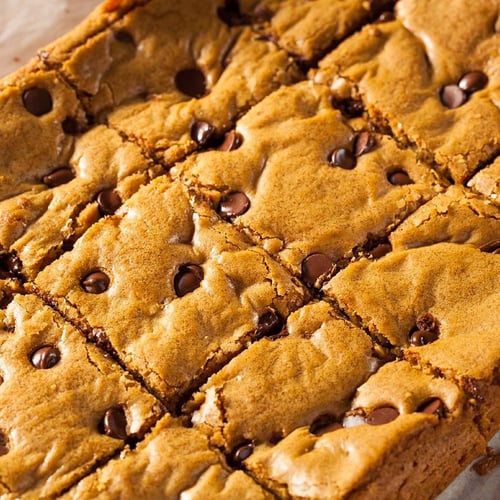 National Blonde Brownie Day