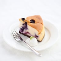 チーズケーキ アラカルト （自家栽培米粉プレーン、濃厚ショコラ、高砂産ブルーベリー、レモン、苺、キャラメルりんごの6種類） - 3