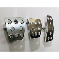 ヤリス 6MT MXPA10 専用 アルミペダル 4点セット ヒール＆トゥ対応 滑り止めバーリング加工 穴あけ不要 日本製 ダックスガーデン ブレーキ アクセル クラッチ フットレスト Made in Japan - 5
