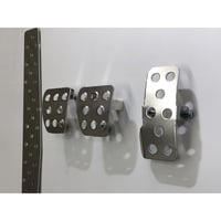 ヤリス 6MT MXPA10 専用 アルミペダル 4点セット ヒール＆トゥ対応 滑り止めバーリング加工 穴あけ不要 日本製 ダックスガーデン ブレーキ アクセル クラッチ フットレスト Made in Japan - 4