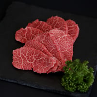 みんなでワイワイ特選黒毛和牛　焼肉用900ｇ（約5～7人前）自家製タレのオマケつき - 2