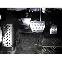 日産エクストレイルT31 前期・後期型AT専用設計のアルミペダルセット+KTCドライバー - 1