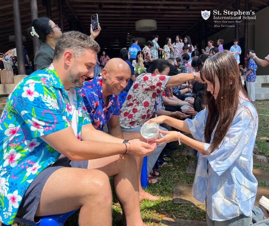 The school community celebrating Songkran together.