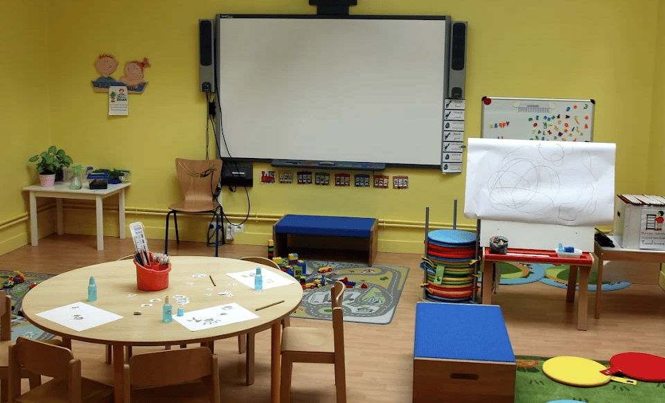 Bilingual International School of Paris — international school in Paris, France