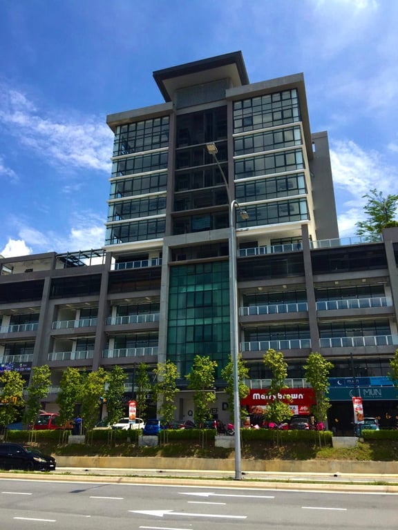 The Kompleks Permaisuri Q Shopping Centre, which houses Rocklin school.