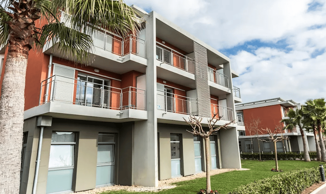 Mouratoglou International School — international school in Cote-d-azur, France