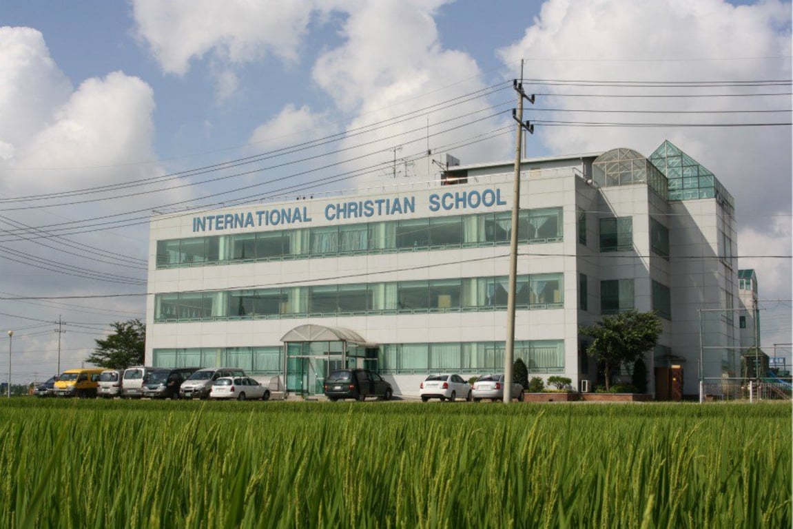 Exterior view of International Christian School Pyeongtaek campus.