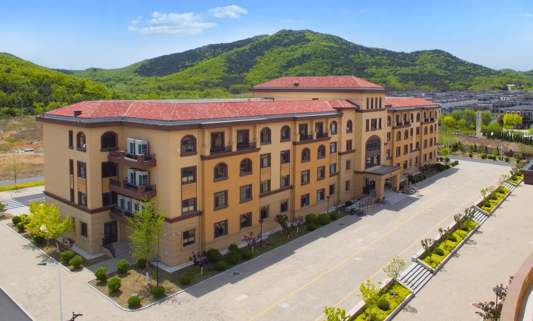 Dalian American International School — international school in Dalian, China