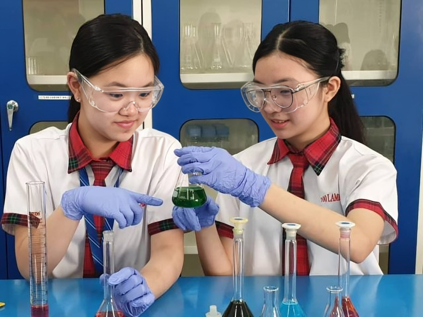 Hands-on learning at 100 Lamb's state-of-the-art science lab.
