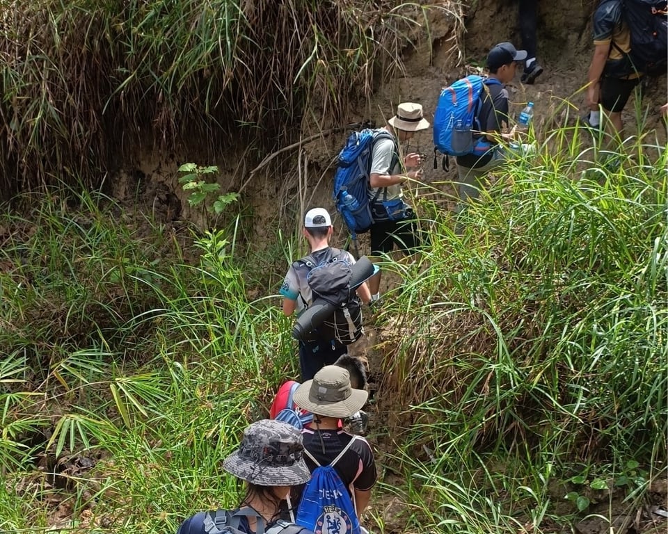 ISB students take on Brunei’s jungle for their Duke of Edinburgh’s Award qualifying hike.