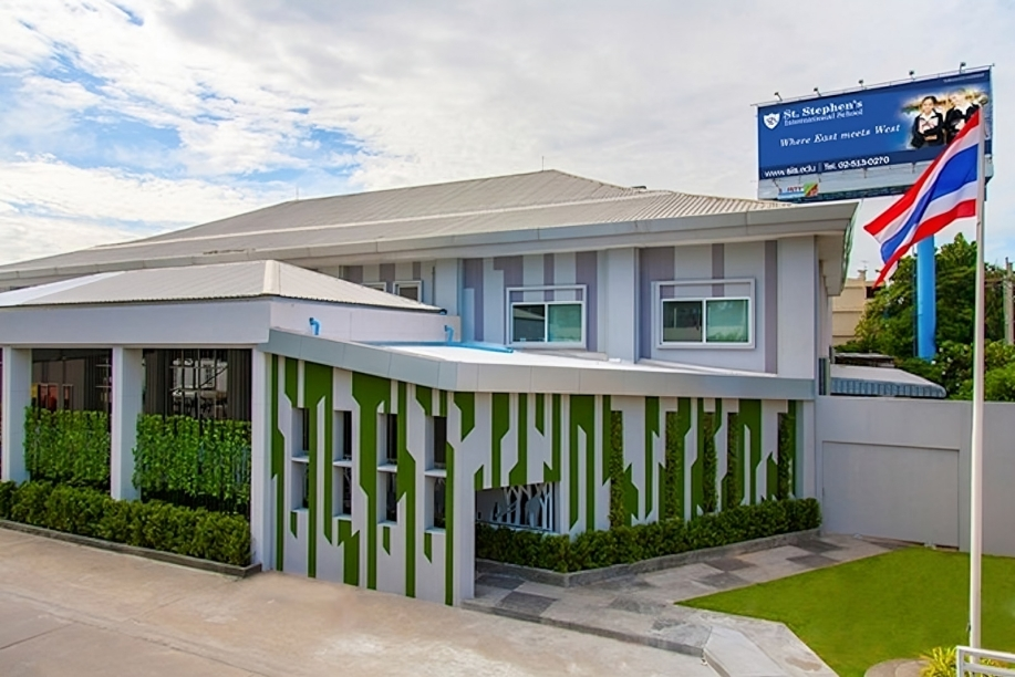Front view of the St. Stephen’s Bangkok campus.