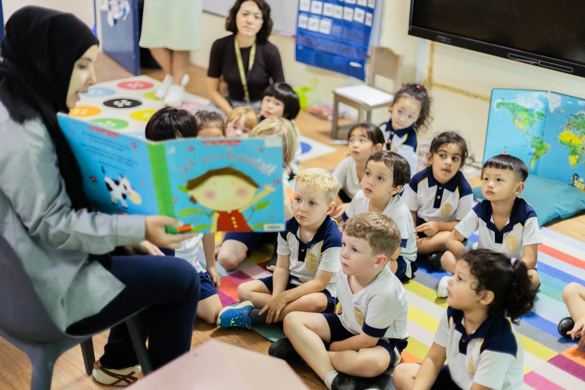 The FOE parent group join the classroom to hold special reading sessions during World Book Week.