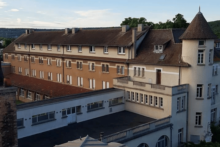 Notre Dame International High School — international school in Paris, France