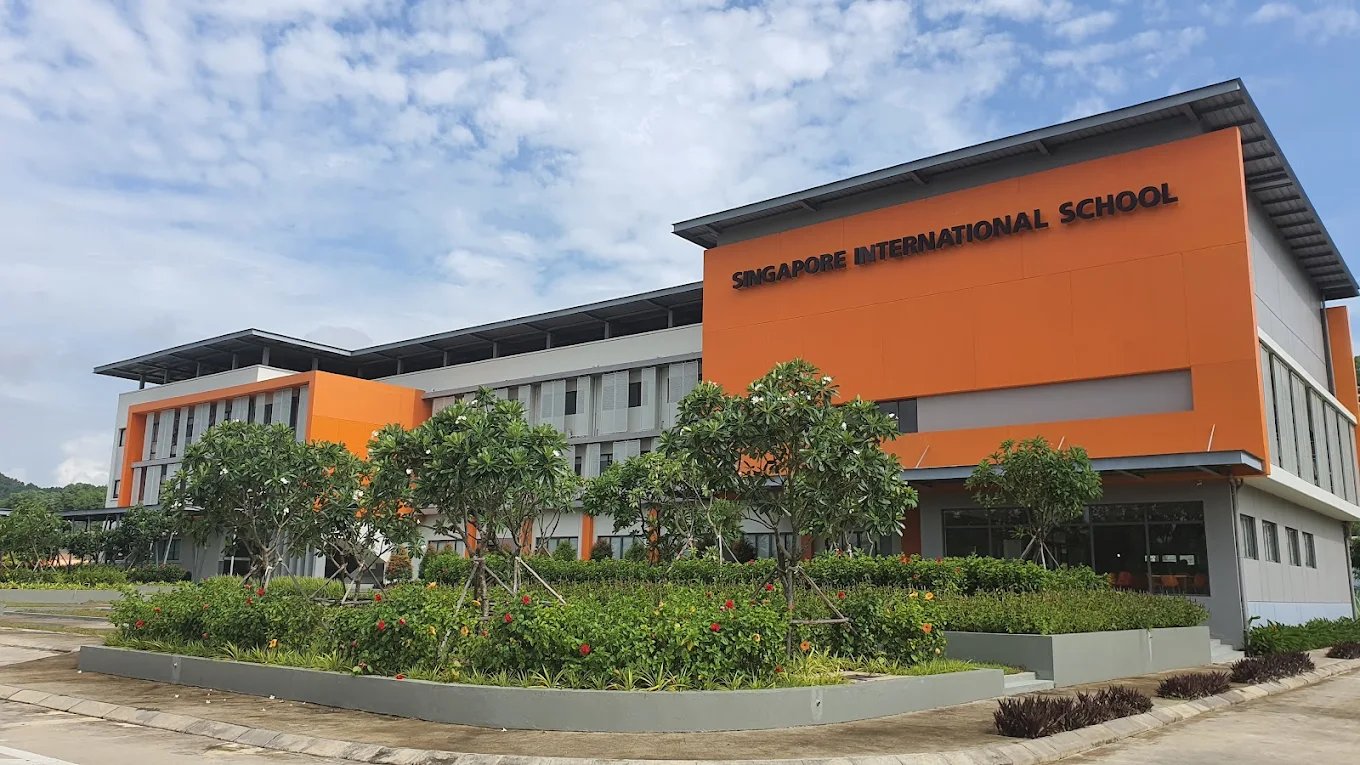 View of the School Campus.