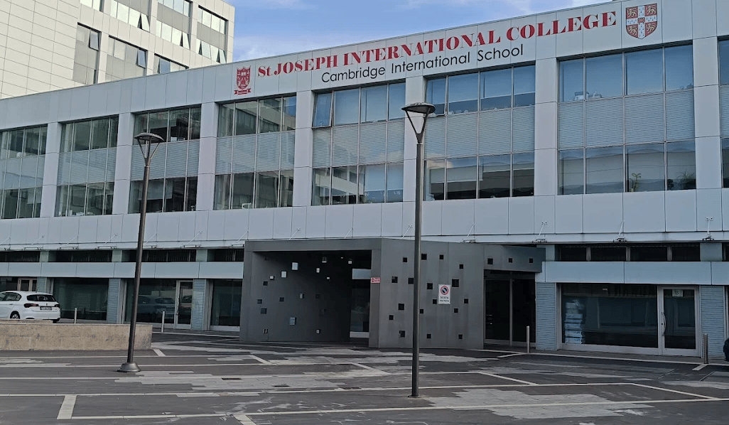 St. Joseph International College — international school in Milan, Italy