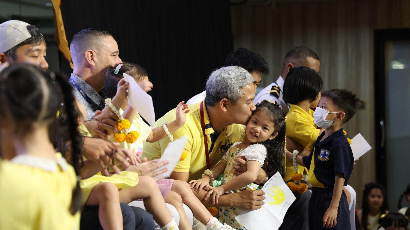 Students showing gratitude to their fathers during the Father’s Day celebration.